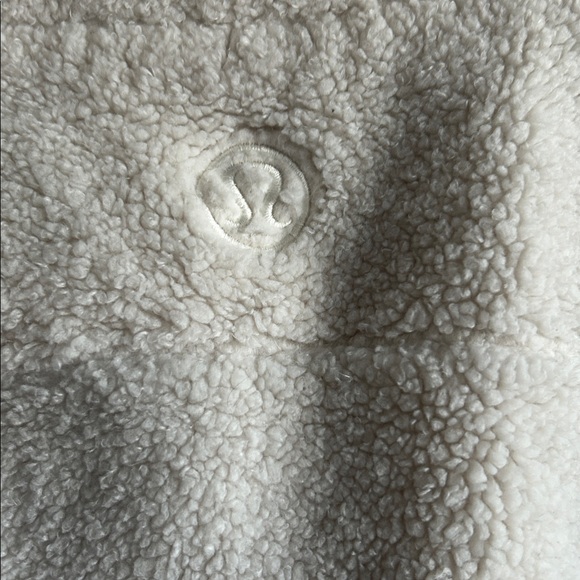 Lululemon Sherpa Scuba Oversized Funnel Neck Zip Up Bone EUC - Picture 3 of 4